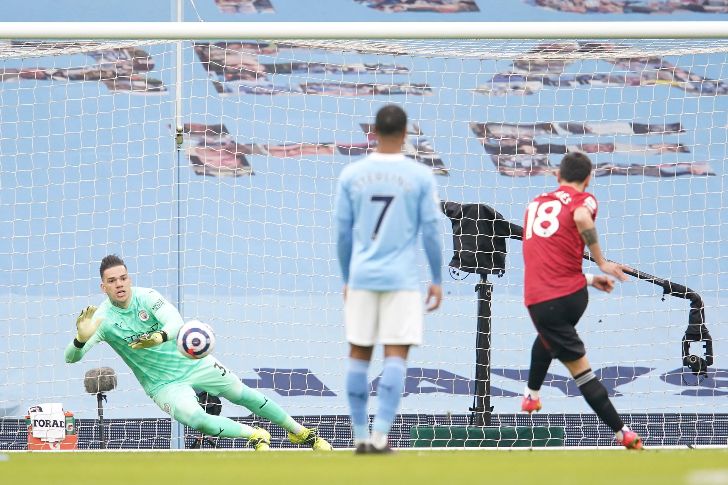 Manchester United Beat Manchester City 0-2 To End Their 21-Game Winning Run